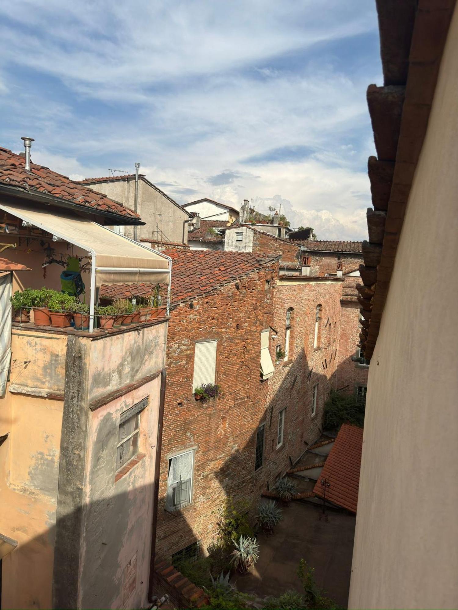 La Casa Del Galletto - At The Top Of The City Lucca Bagian luar foto